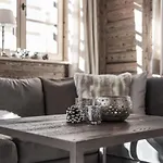 Aadla Walser-chalets Mit Privater Sauna, Hotpot Und Hotelservice Alpstuga