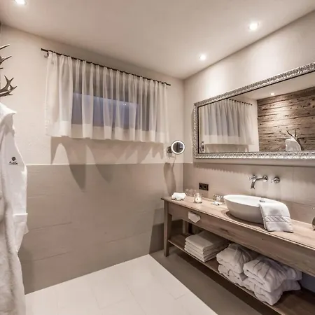 Chalet Aadla Walser-chalets Mit Privater Sauna, Hotpot Und Hotelservice Schröcken