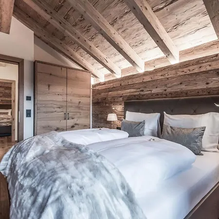 Aadla Walser-chalets Mit Privater Sauna, Hotpot Und Hotelservice