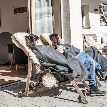 Chalet Aadla Walser-chalets Mit Privater Sauna, Hotpot Und Hotelservice Schröcken