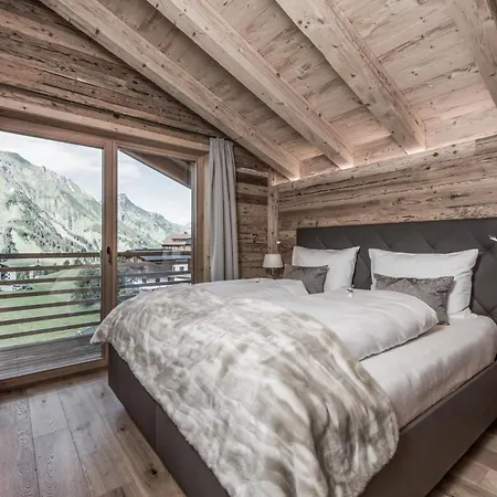 Aadla Walser-chalets Mit Privater Sauna, Hotpot Und Hotelservice Chalet